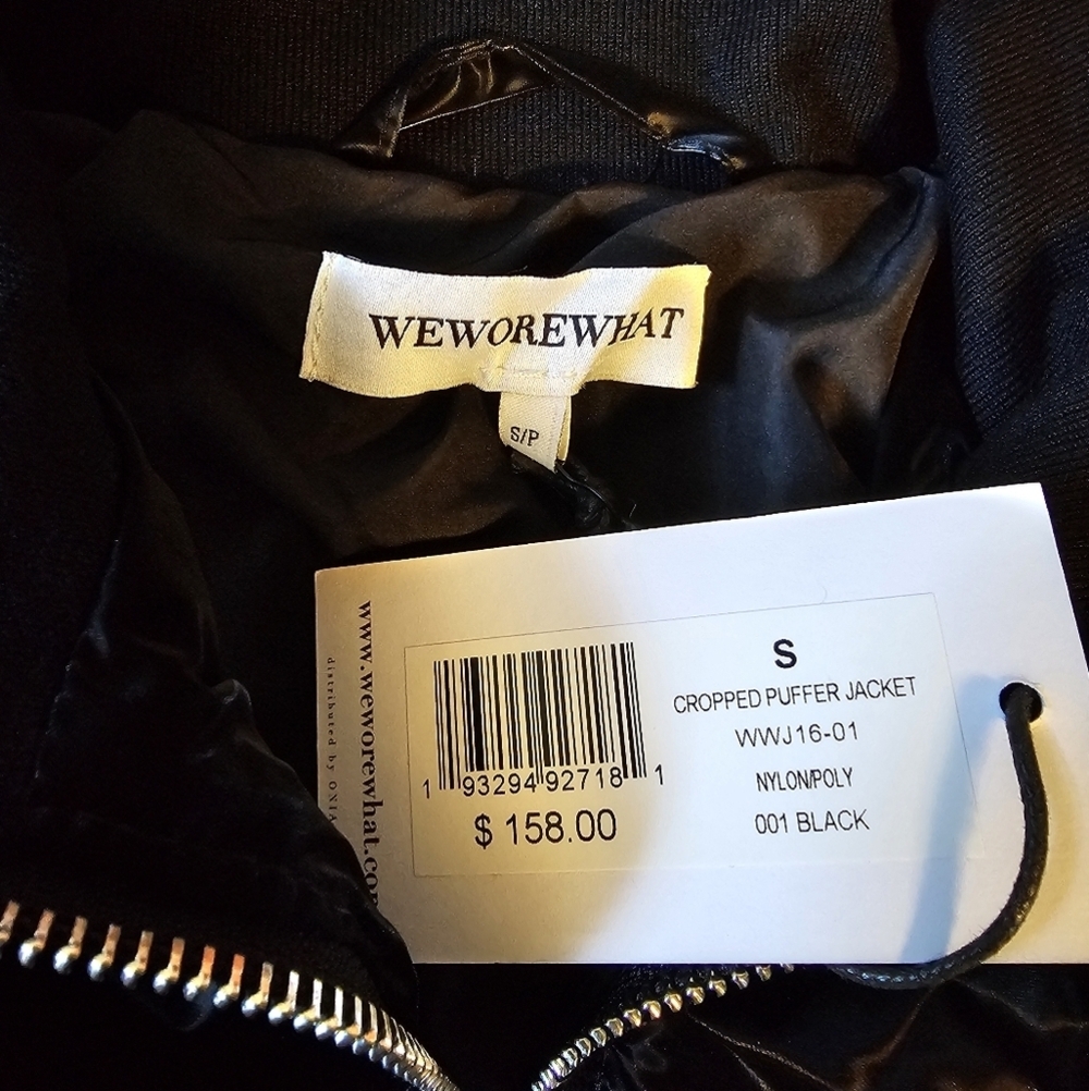 WE WORE WHAT Cropped Puffer Jacket in Black, Size Women's Small - Picture 14 of 14